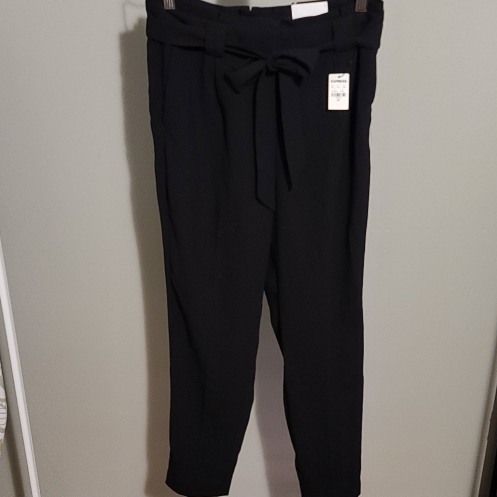 NWT High Waisted Paperbag Ankle Pants
